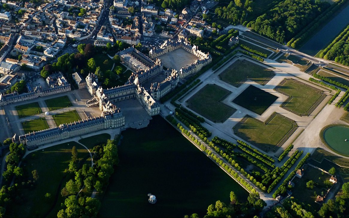 Aerial image Château de Fontainebleau (Palace of Fontainebleau